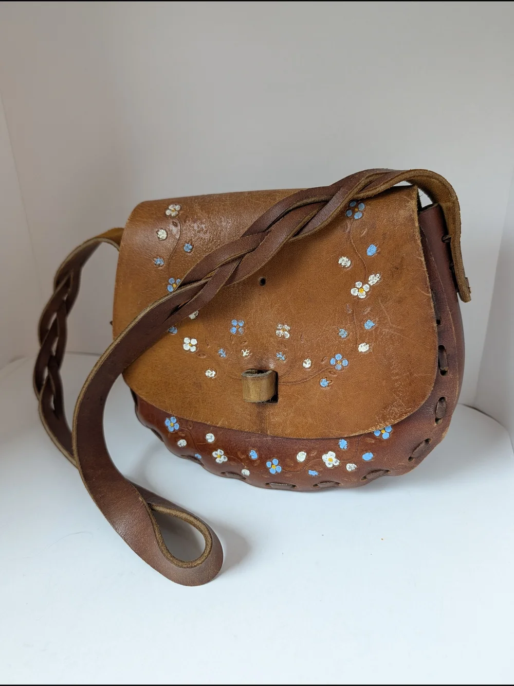 Sold! 70s Vintage Brown Leather Crossbody Bag with Floral Accents